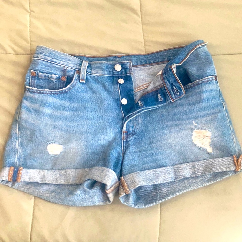 Levi’s 501 Jean shirt size 28